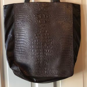 Pretty Jana Feifer tote!